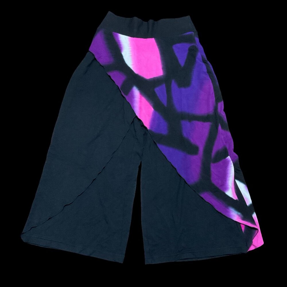 Pink/Purple Print Capri Yoga Pant w/ Over Skirt